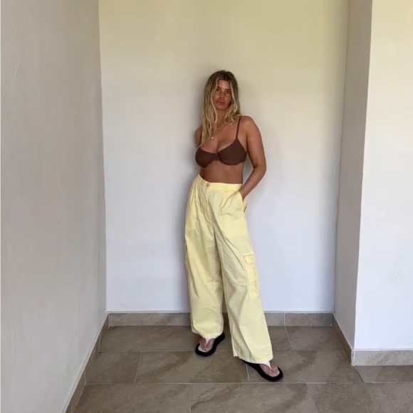 Boheme Goods Banana colored pants. Labels M/L but these are a medium. - Picture 3 of 5